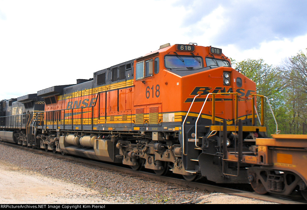 BNSF 618